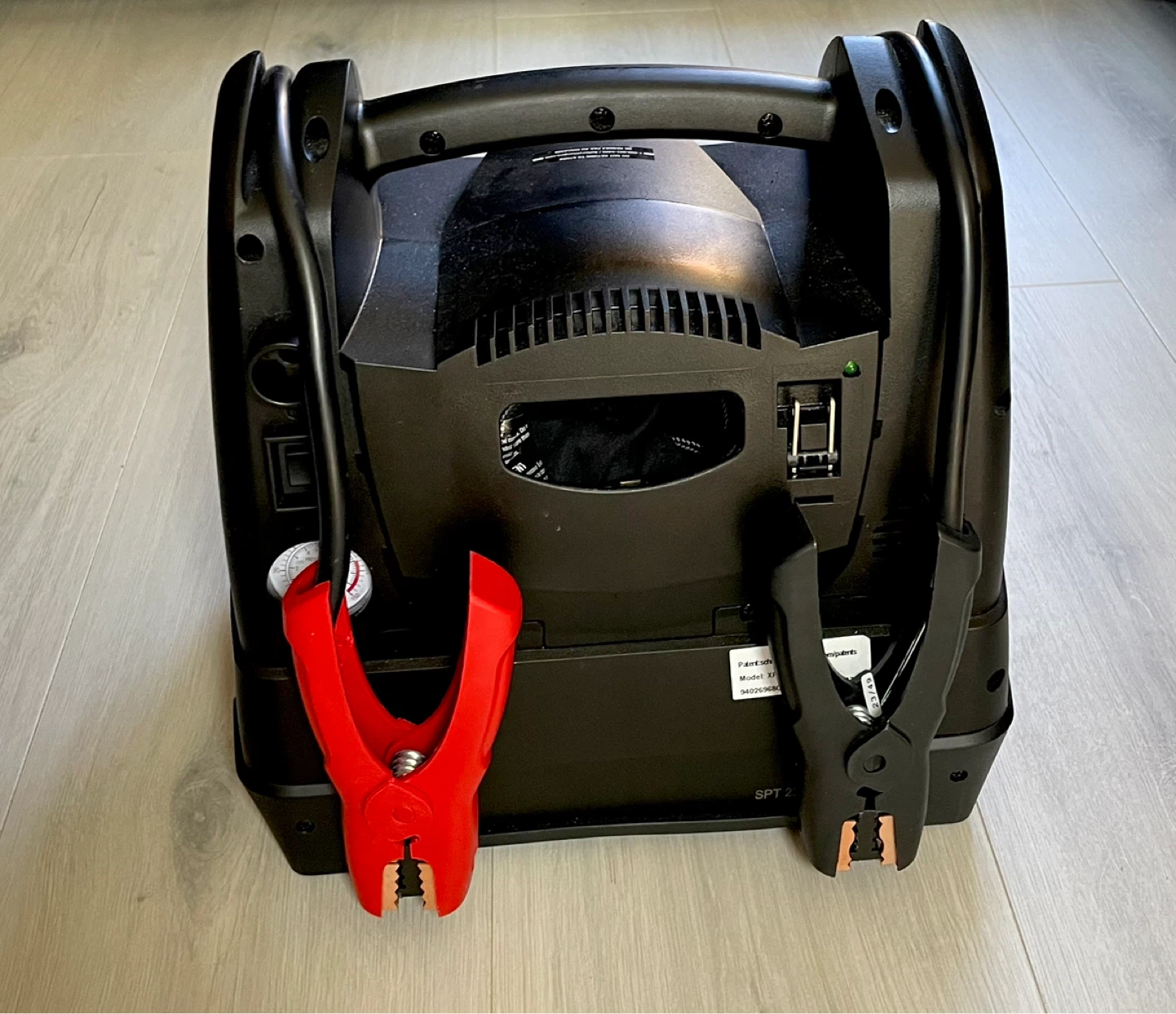 Schumacher Instant Power Jump Starter + Portable Power Station - photo 2