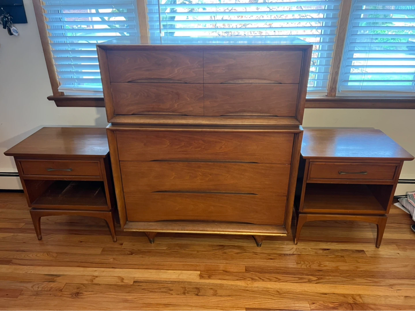 Kent Coffey The Elégante Mid-Century Modern Dresser Set
