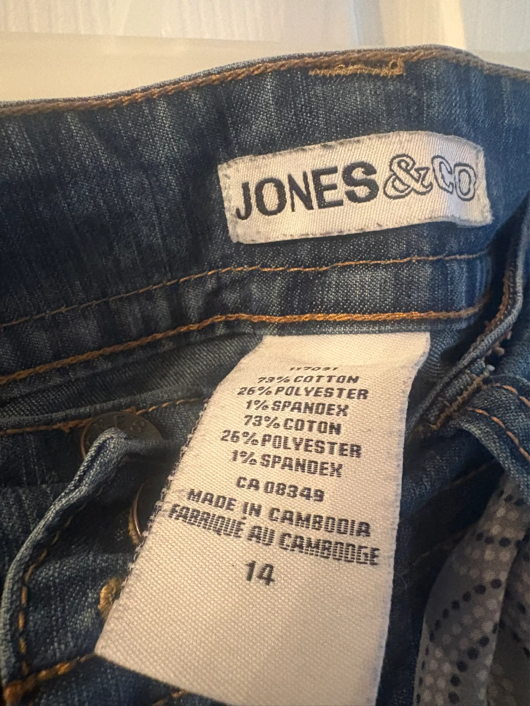 JONES & CO. Women's Jeans Size 14 - photo 2
