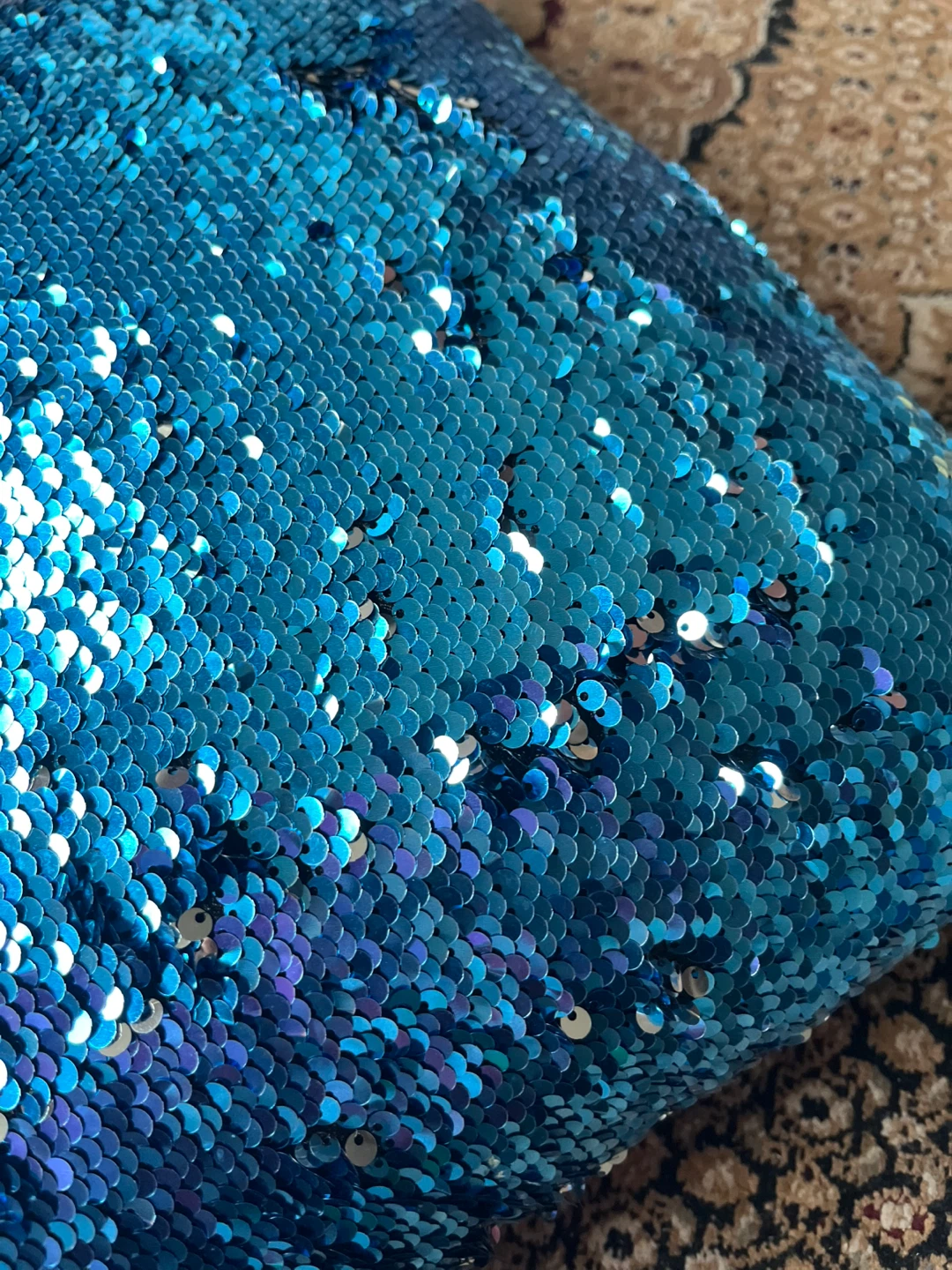 Reversible Sequin Magic Pillow – Fun & Stylish! ✨ - photo 3