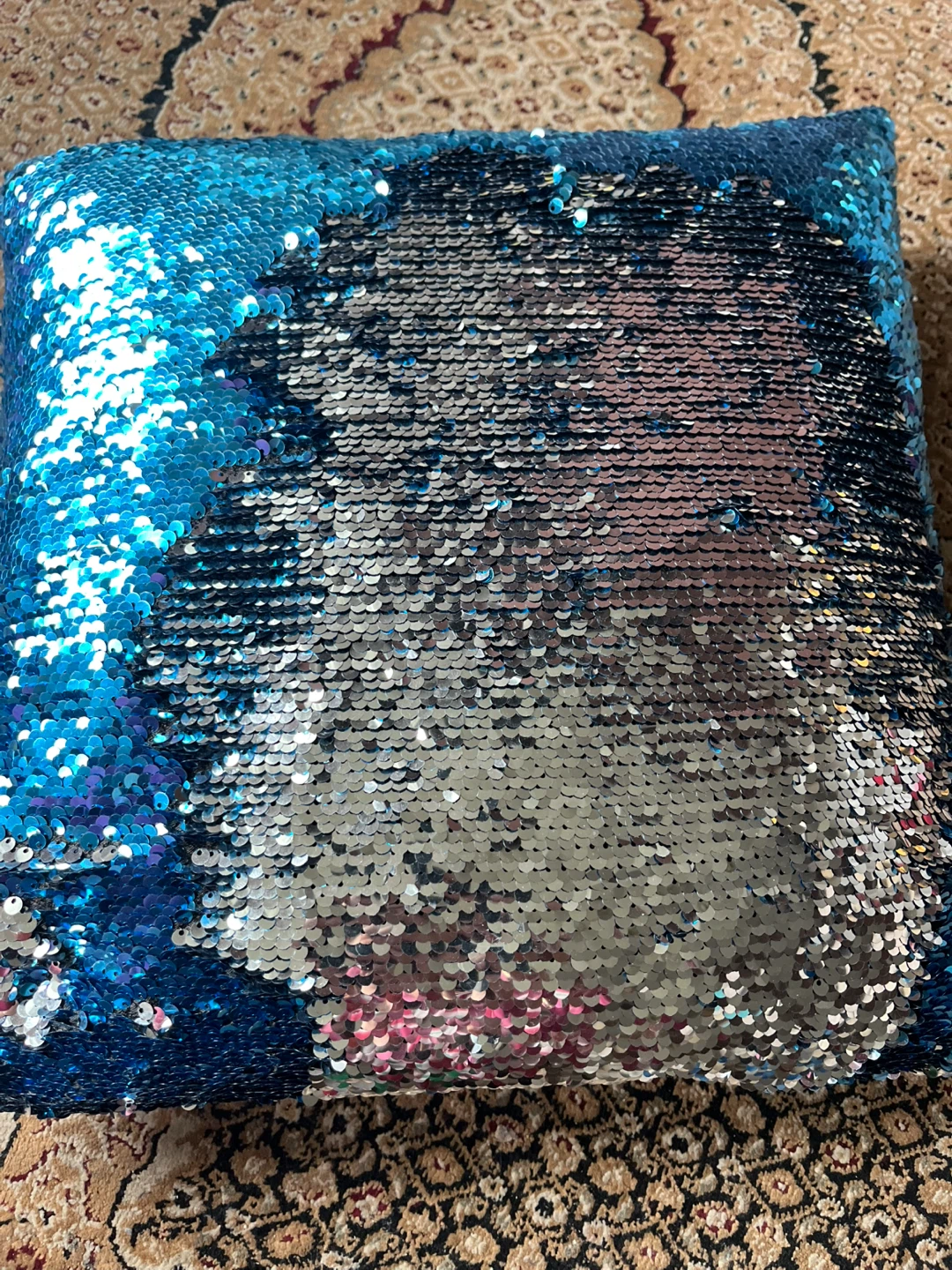 Reversible Sequin Magic Pillow – Fun & Stylish! ✨