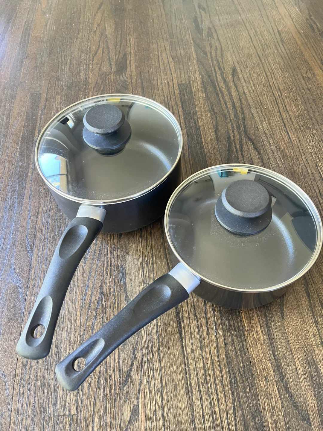Betty Crocker Saucepans with Lids
