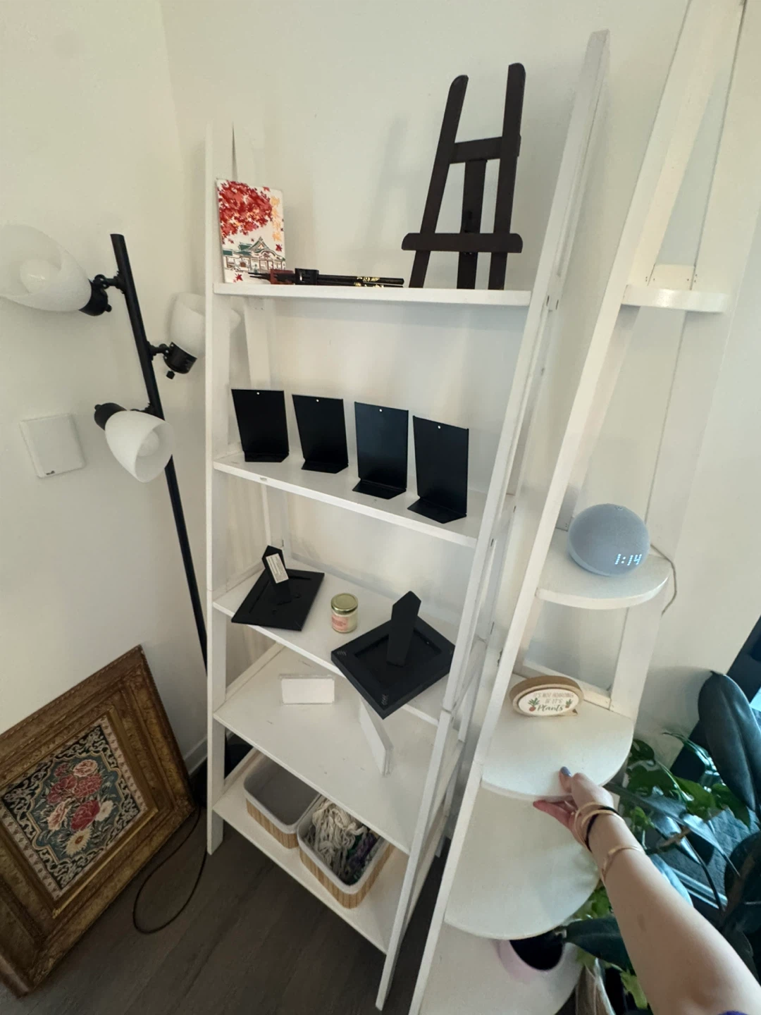 White wooden ladder shelf - photo 3