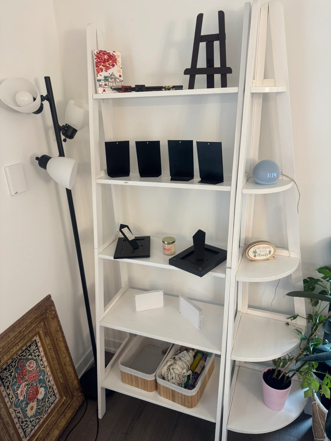 White wooden ladder shelf - photo 2