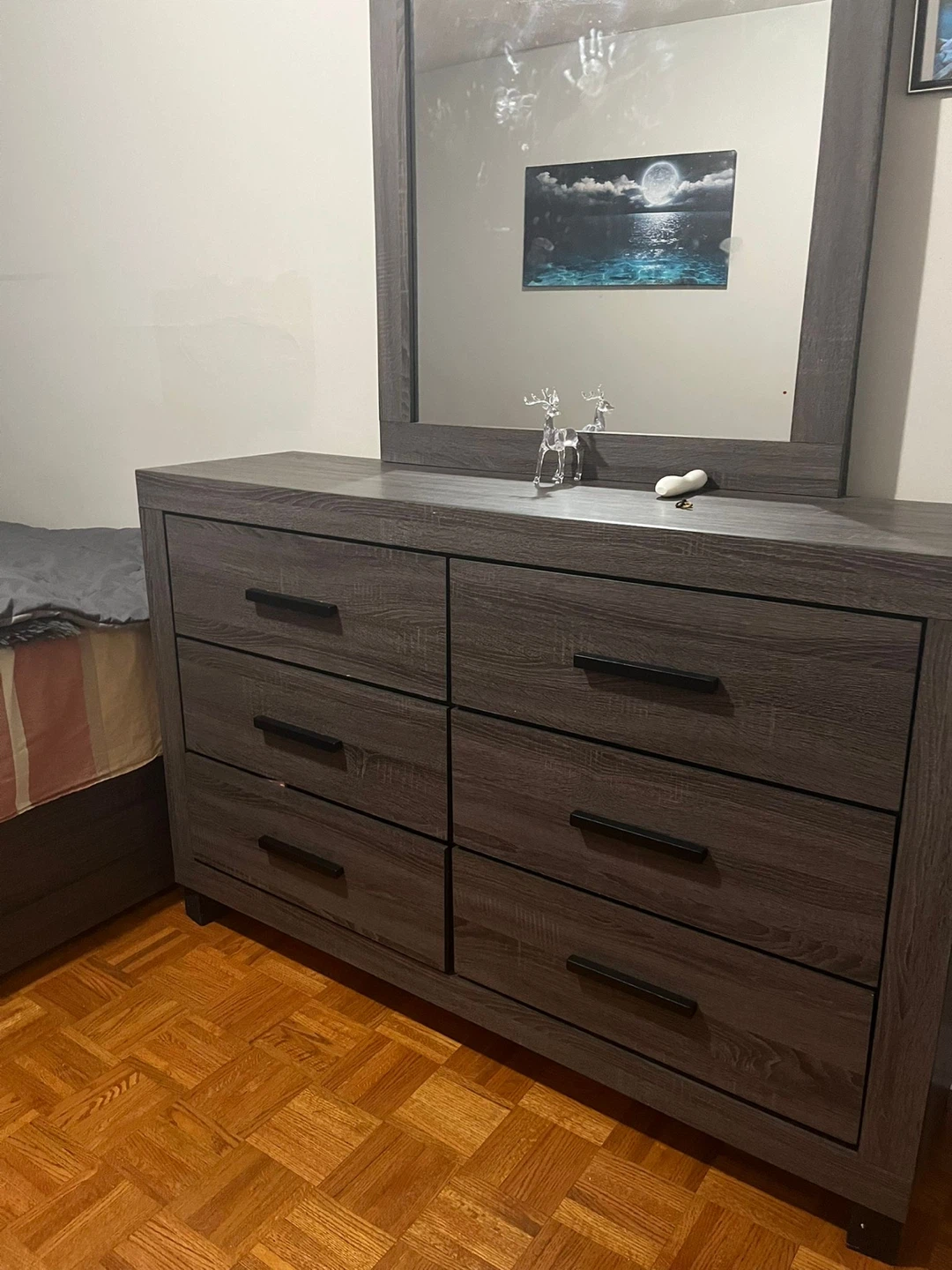 Queen bed with mattress and box - photo 2