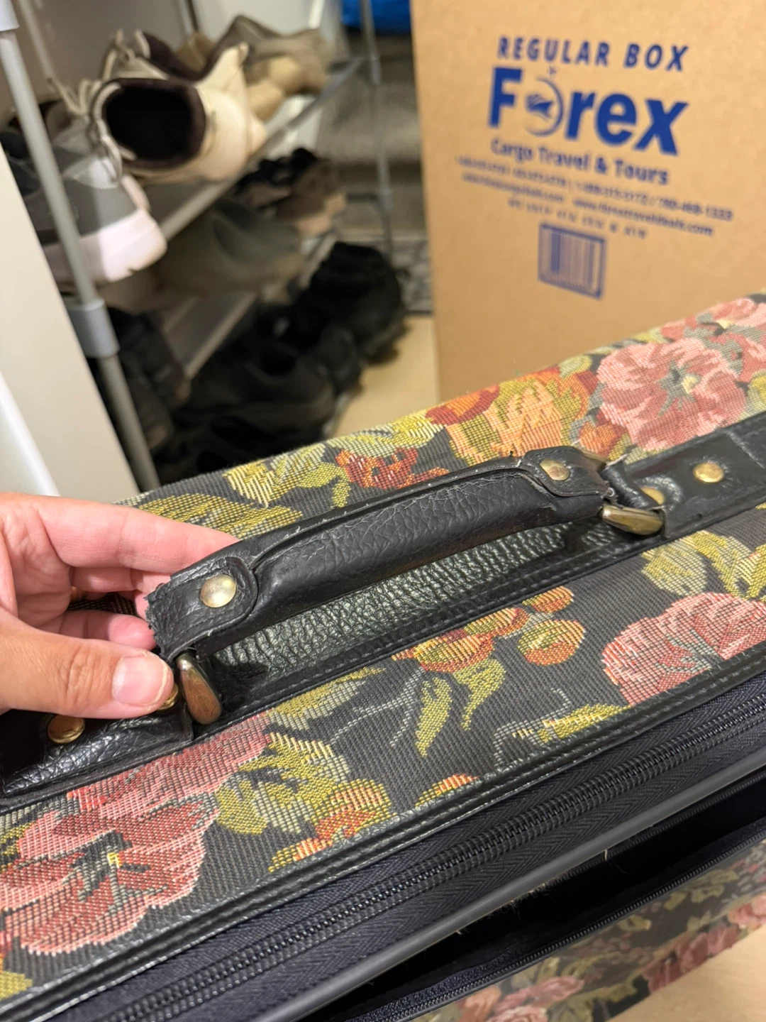 Vintage Floral Suitcase - photo 3