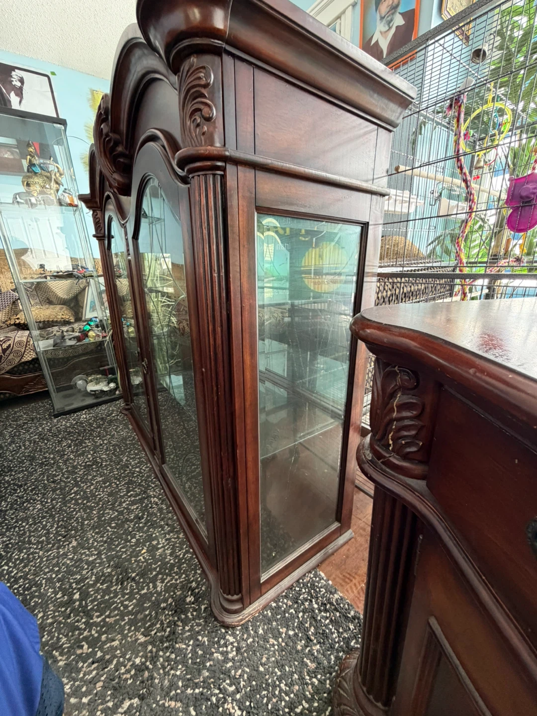 Large 2-Piece Traditional Cherry China Cabinet / Buffet Hutch - photo 4
