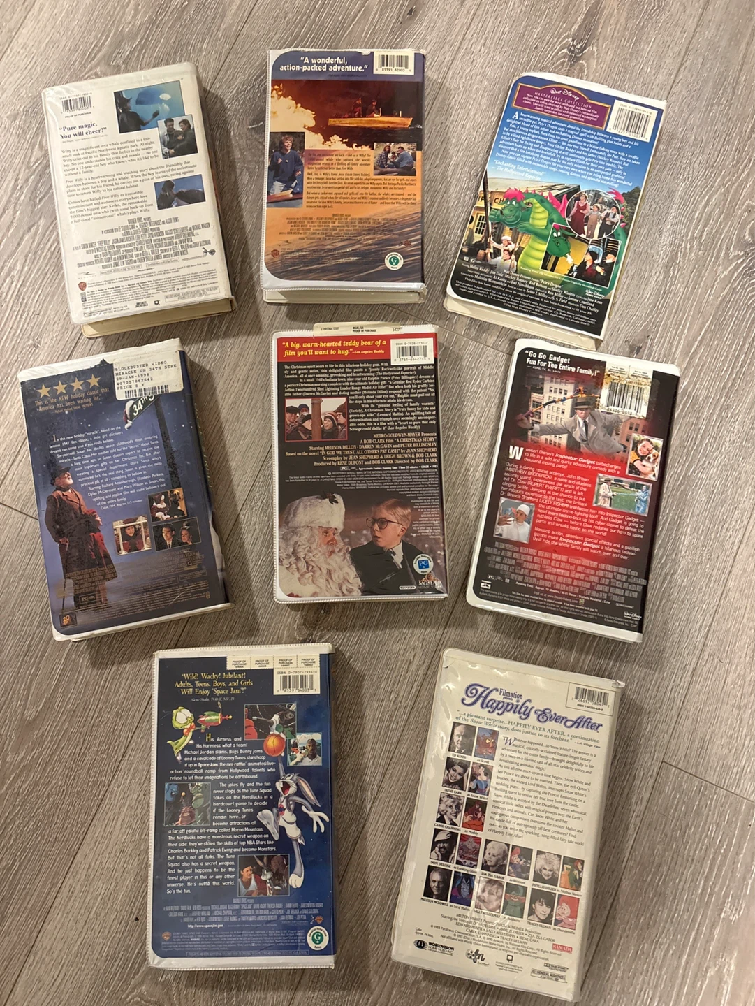Assorted VHS Movies - Free Willy, Space Jam, A Christmasetc - photo 3