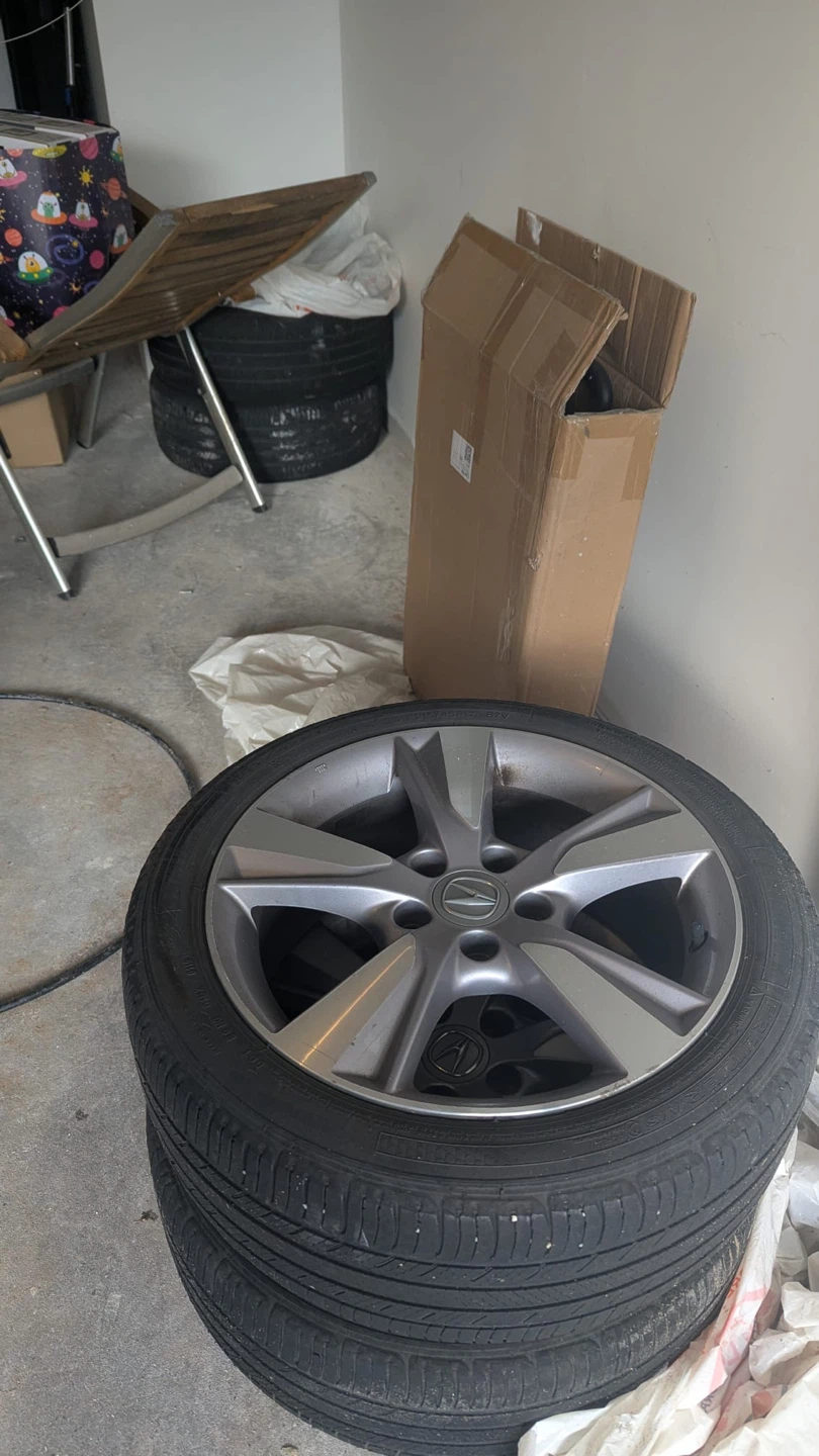 Acura Alloy Wheel with Michelin Tire 215/45R17 - photo 2