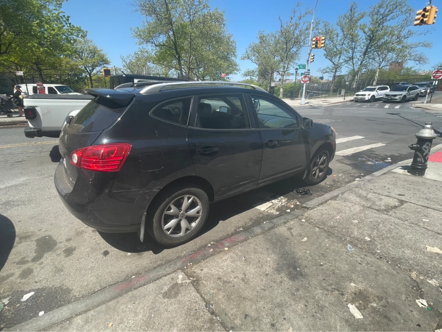 Black Nissan Rogue SUV 2009 - photo 2