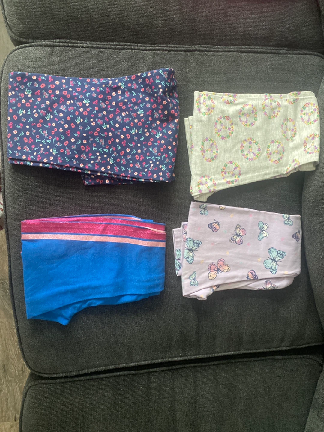 Lot of 4 Pairs of Girls' Leggings