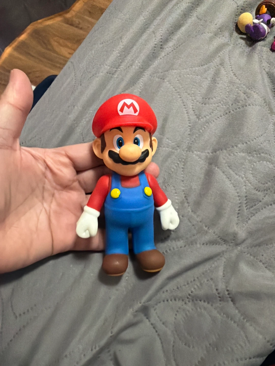 Nintendo Mario, Luigi, Yoshi, and Donkey Kong Figurines - photo 2