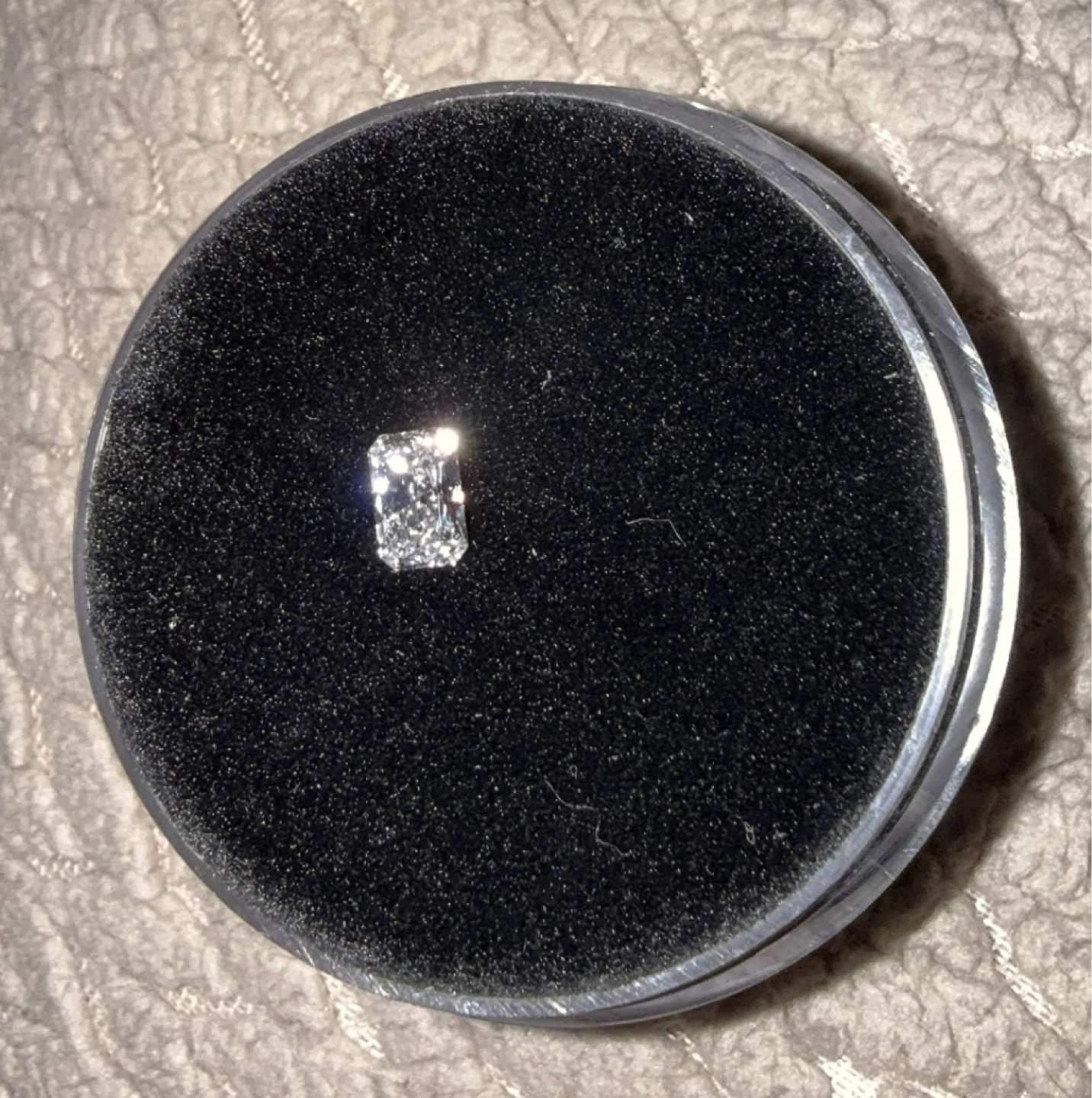 1.05 carat Brilliant Radiant Cut Diamond - photo 2