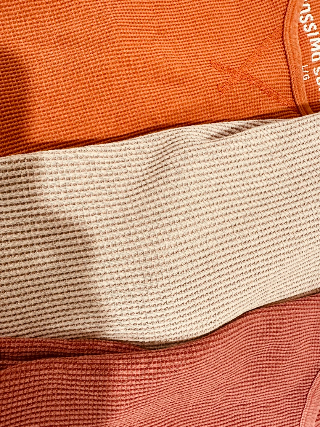 3 pcs for 4 dollors long sleeves forever 21 and mosismo - photo 2