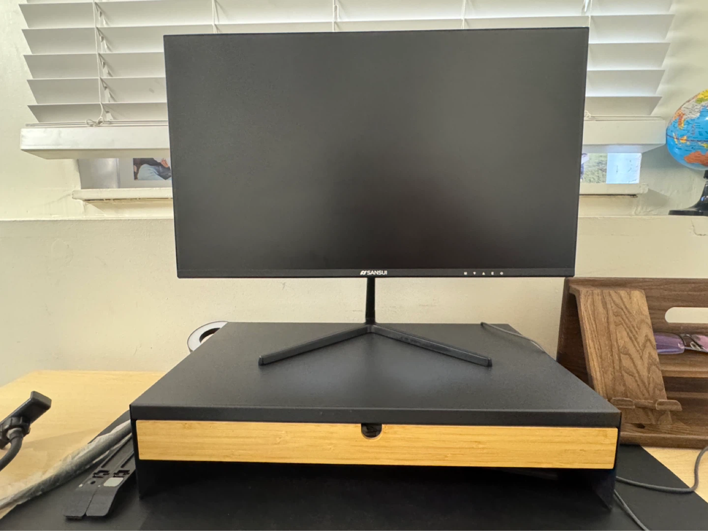 SANSUI 24” Monitor + IKEA monitor stand - photo 4