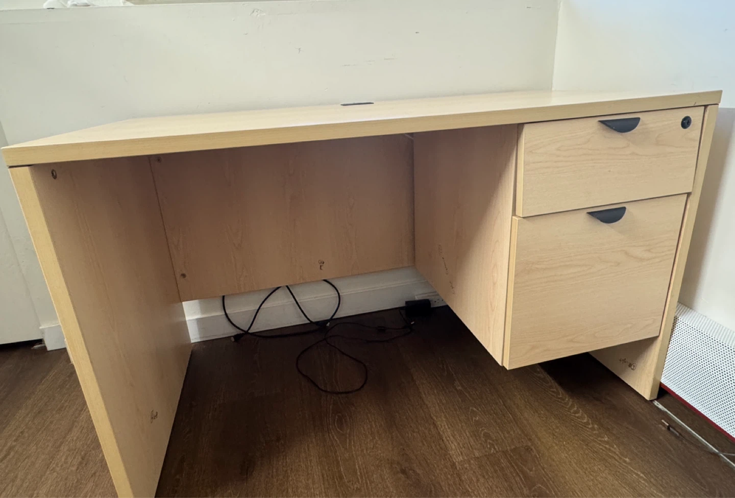 Wooden work table with Black Mesh Office Chair - photo 4