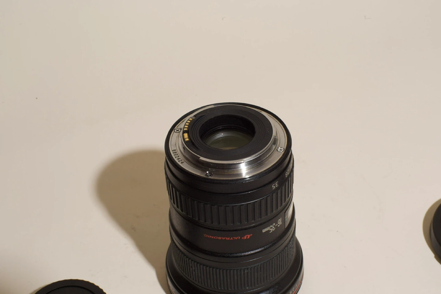 Canon EF 16-35mm f/2.8L II USM Wide-Angle Zoom Lens - photo 3