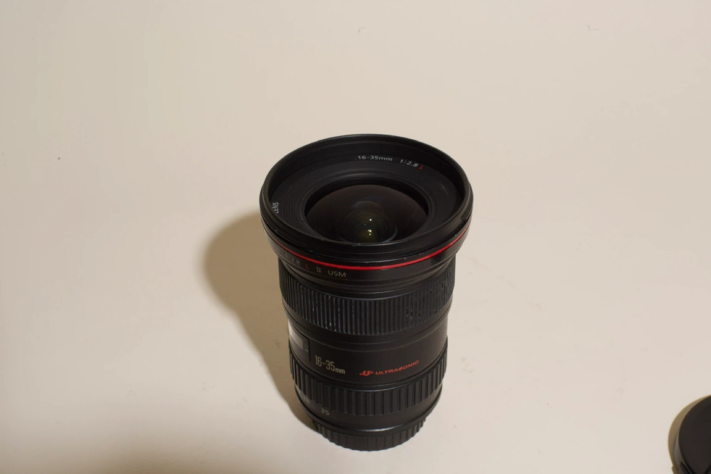 Canon EF 16-35mm f/2.8L II USM Wide-Angle Zoom Lens - photo 2