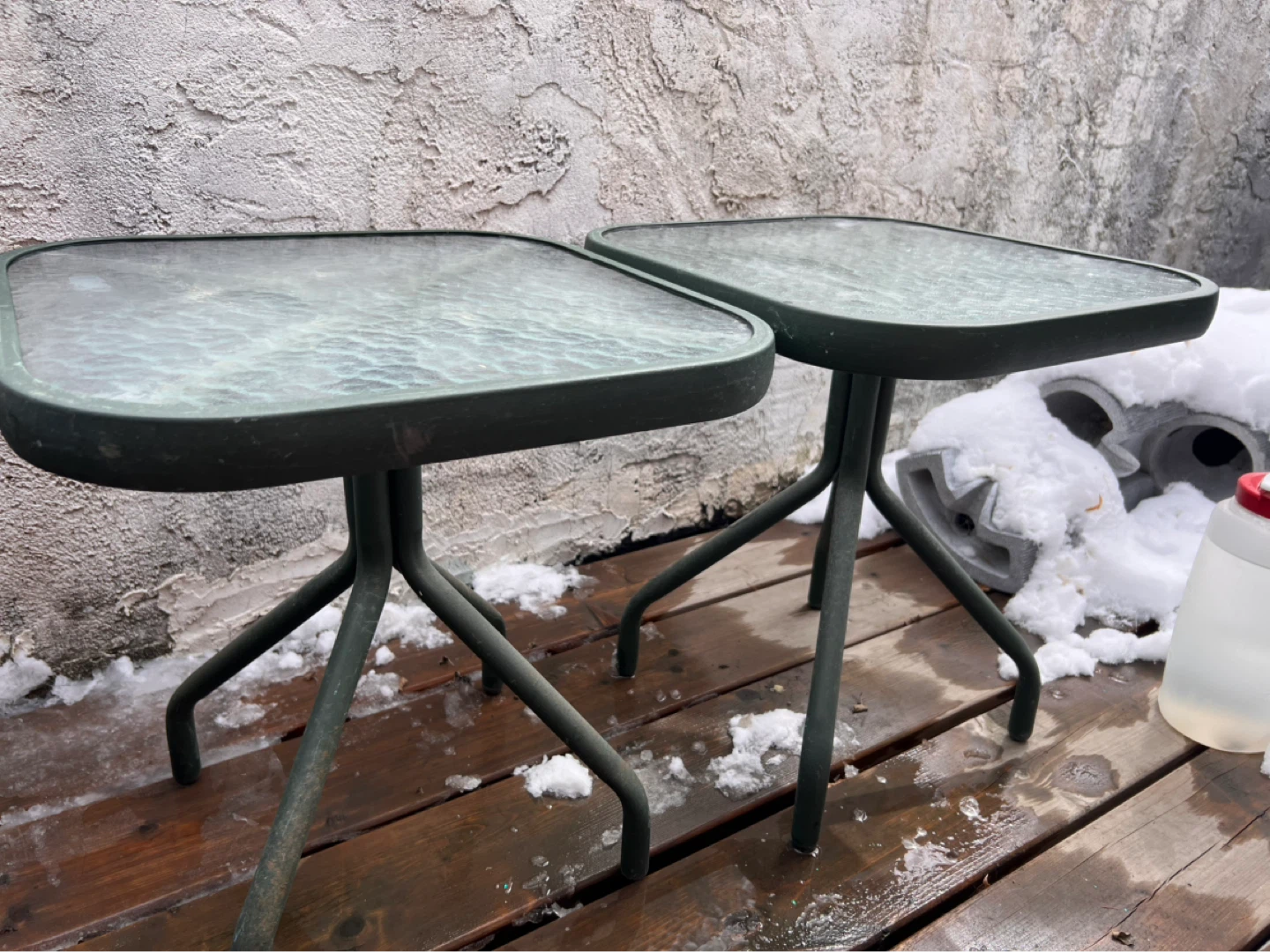 🌱 Set of 2 Textured Glass Tables with metal frames