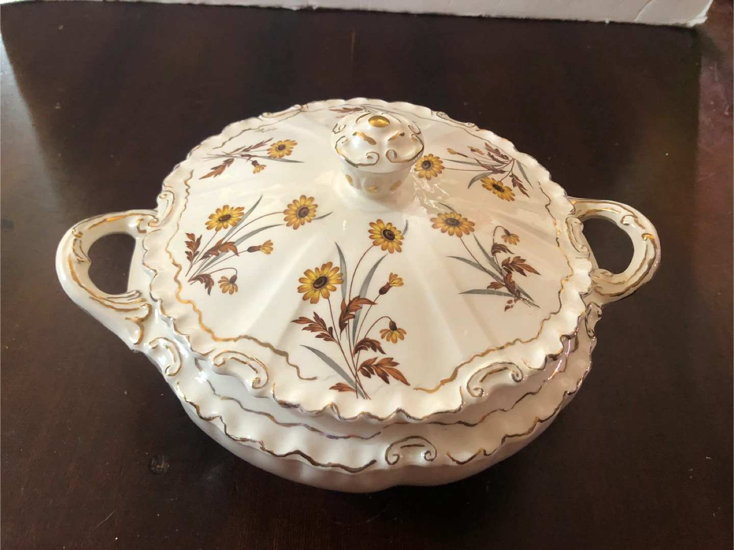 Vintage Serving Bowl. Like New.
