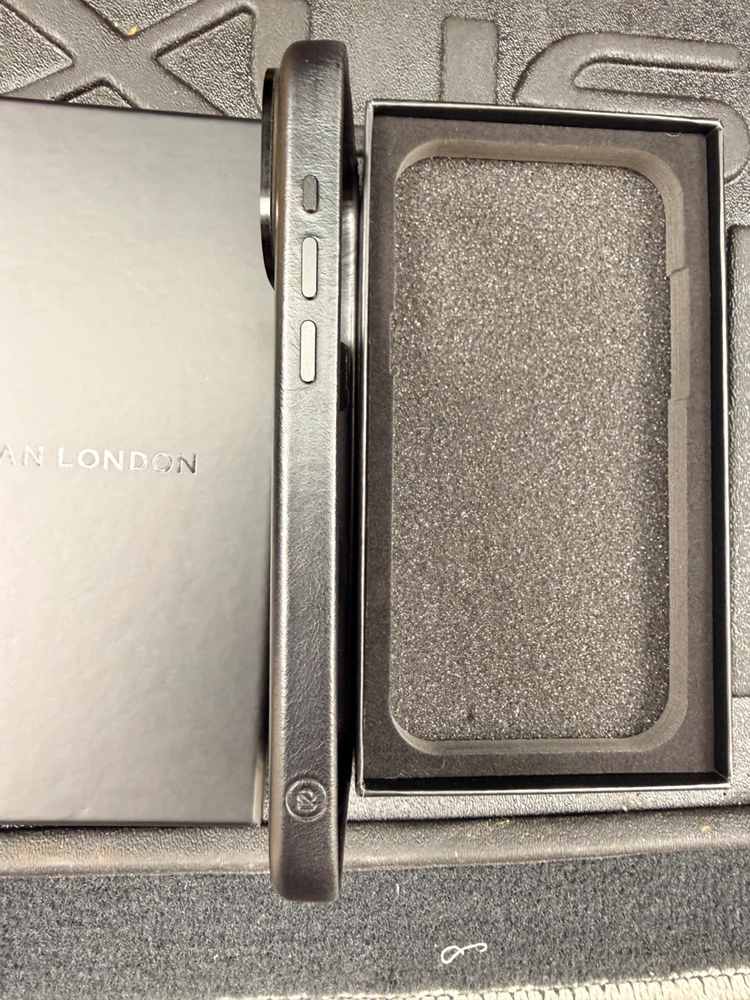 Ryan London Genuine Leather iPhone Case - photo 3