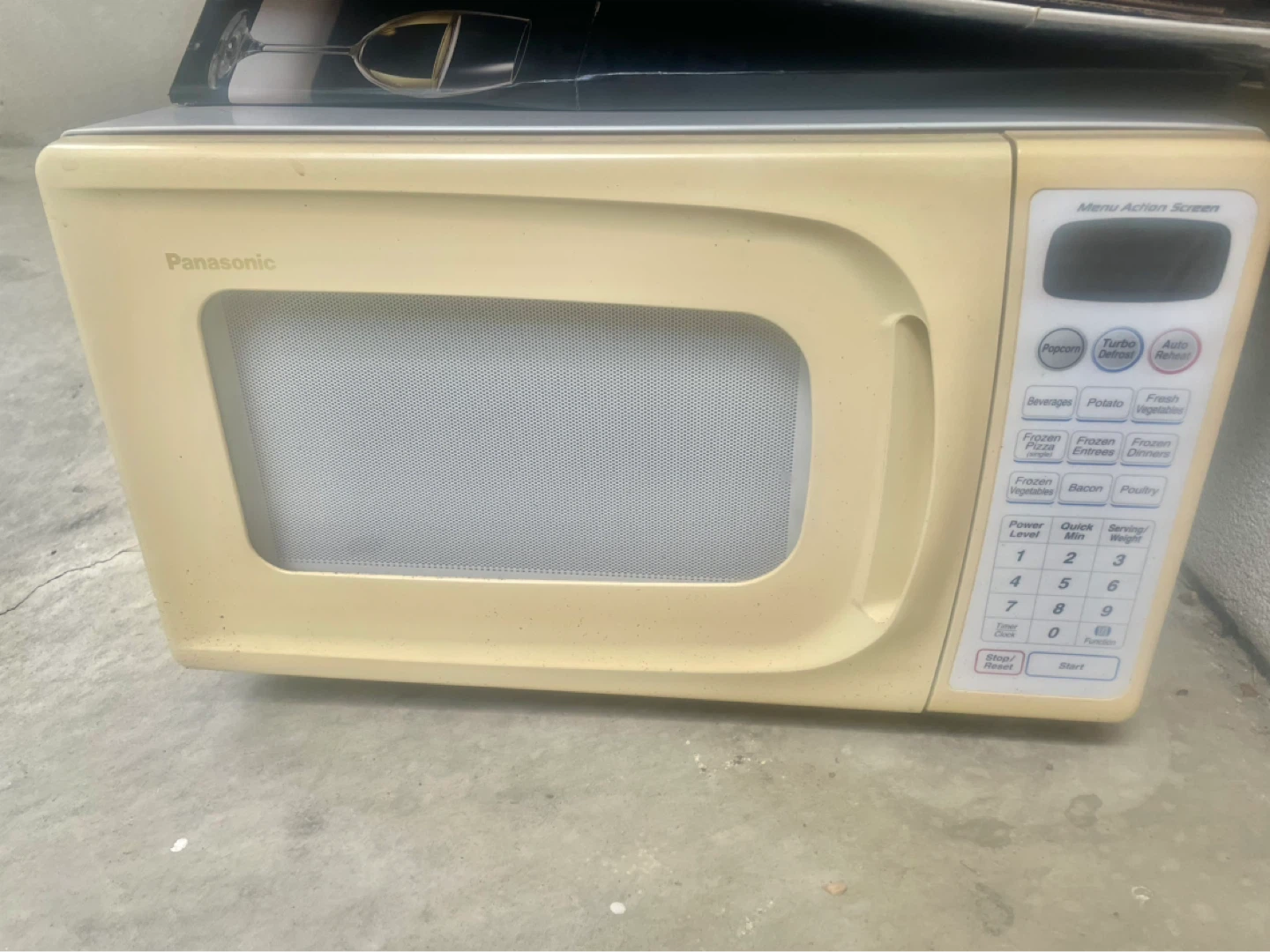 Panasonic Beige Microwave Oven