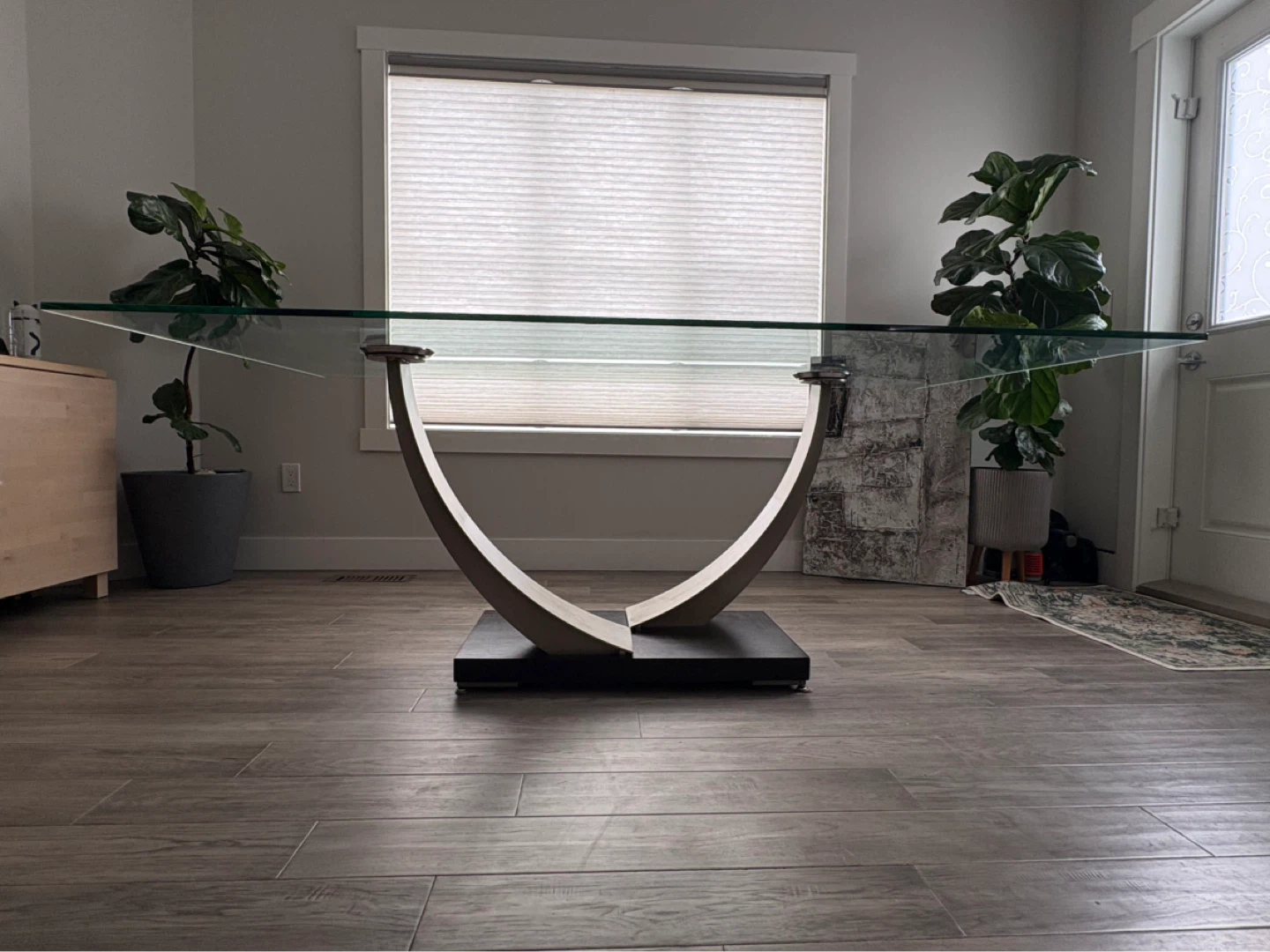 Elite Modern Glass Dining Table – Seats 6