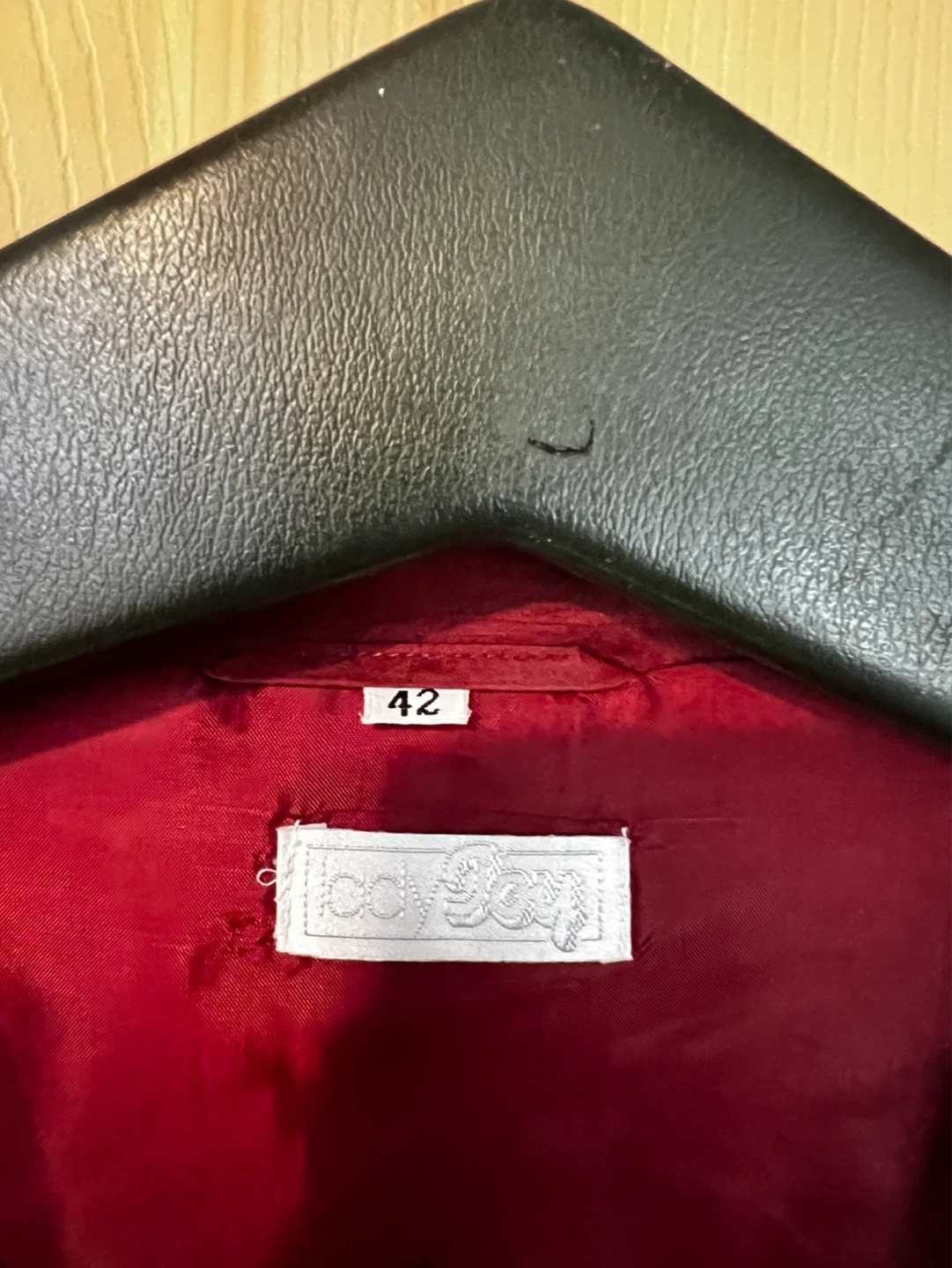 Maroon Silk Blazer Size 42 - photo 4