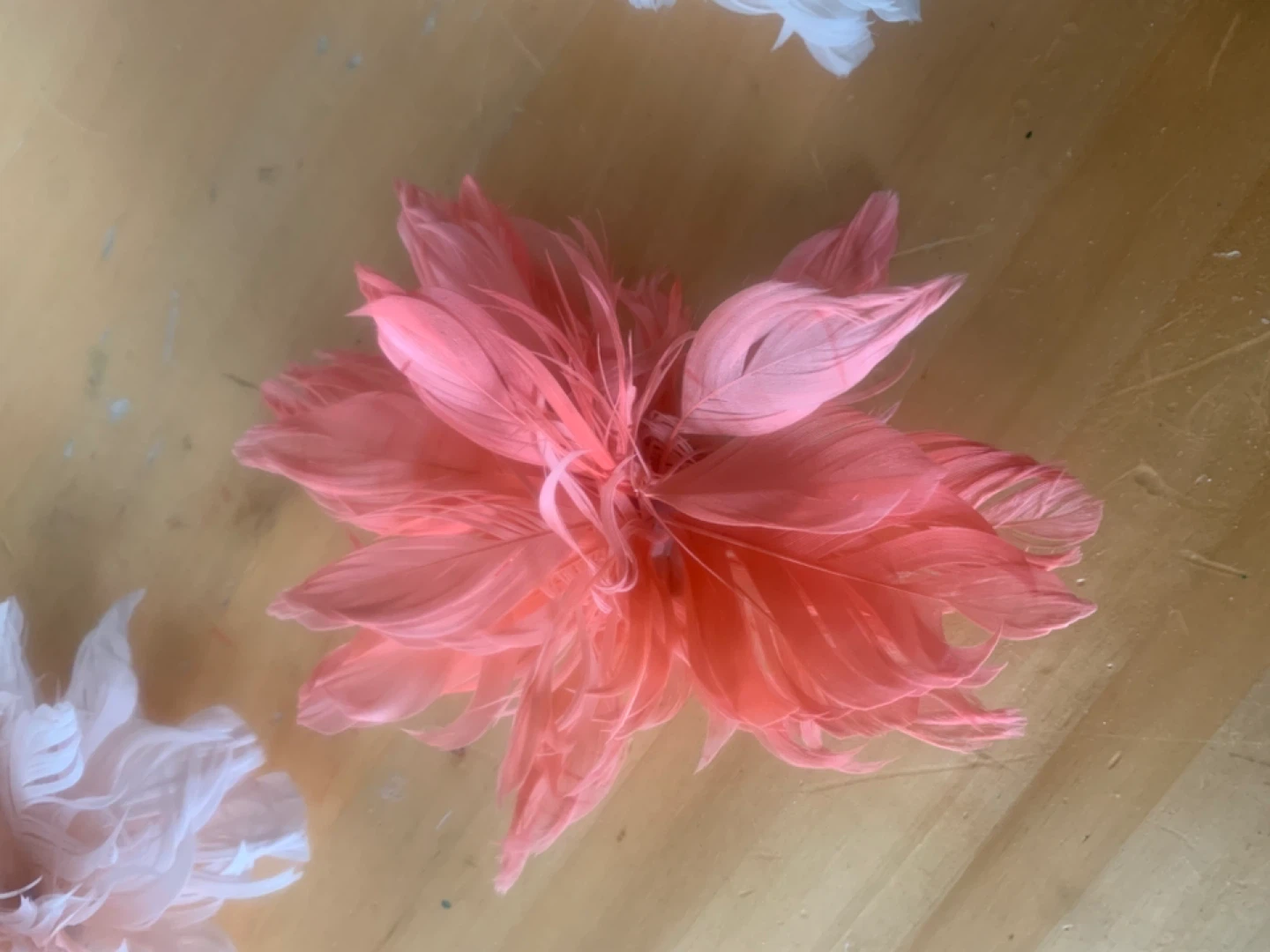 Feather Flower Brooches/Hair Clips - set - photo 5