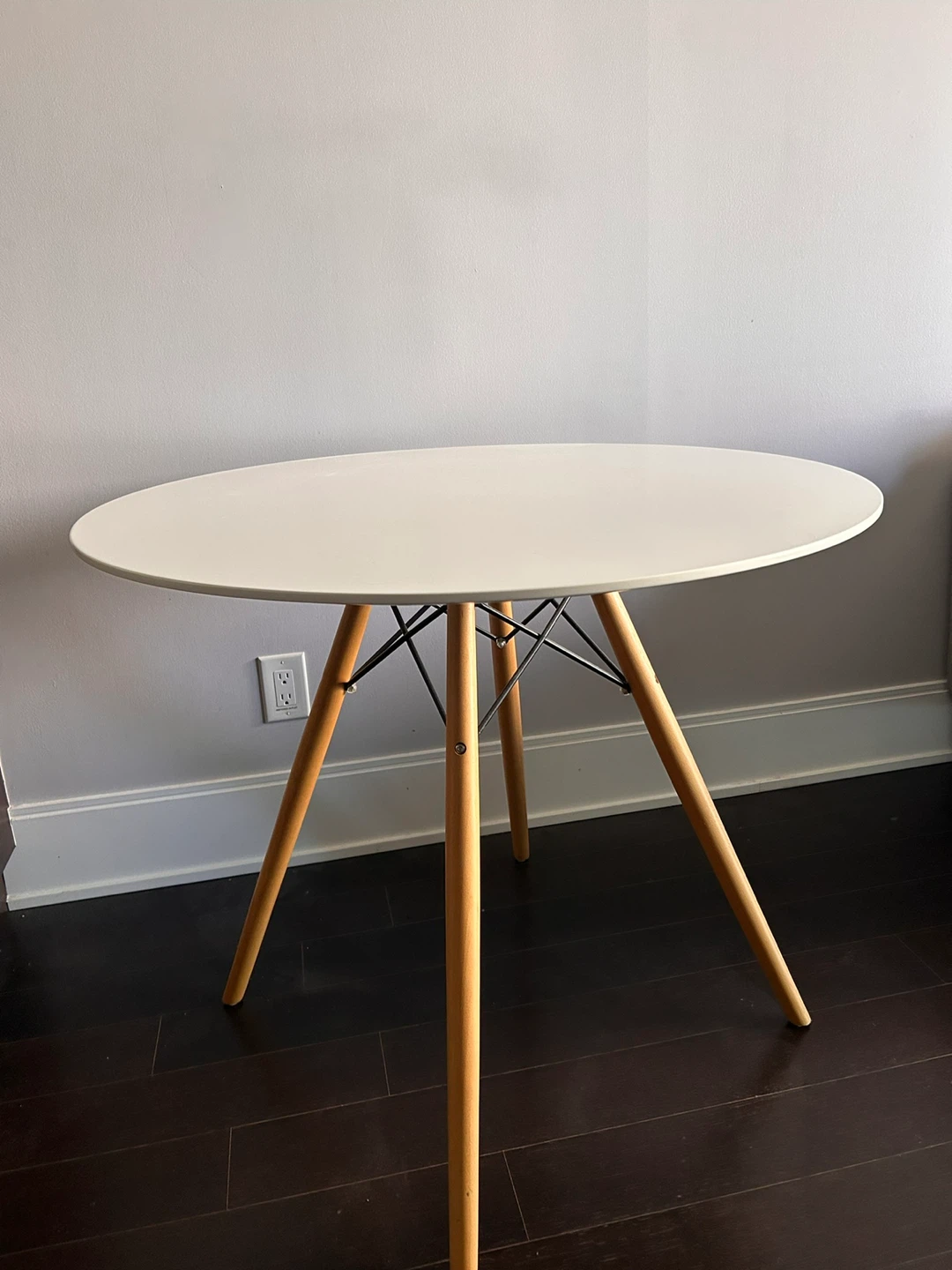 Modern round Structube dining table plus 2 chairs- like new - photo 2
