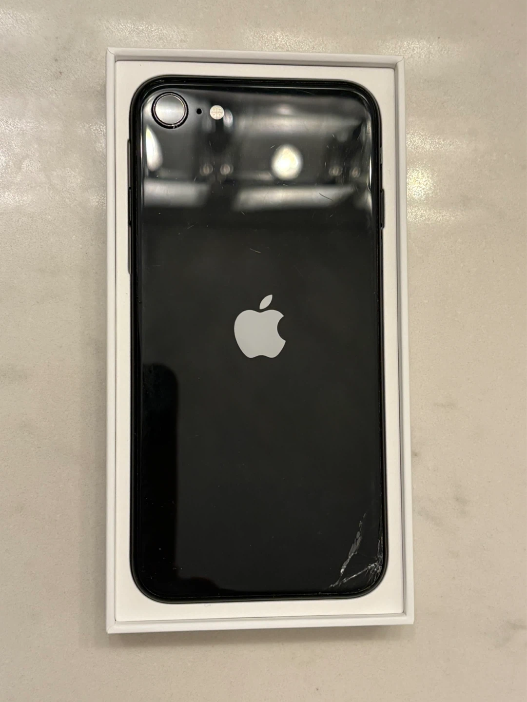 Apple iPhone SE (2nd Gen) - Black (Hwy 7 and Bathurst) - photo 2