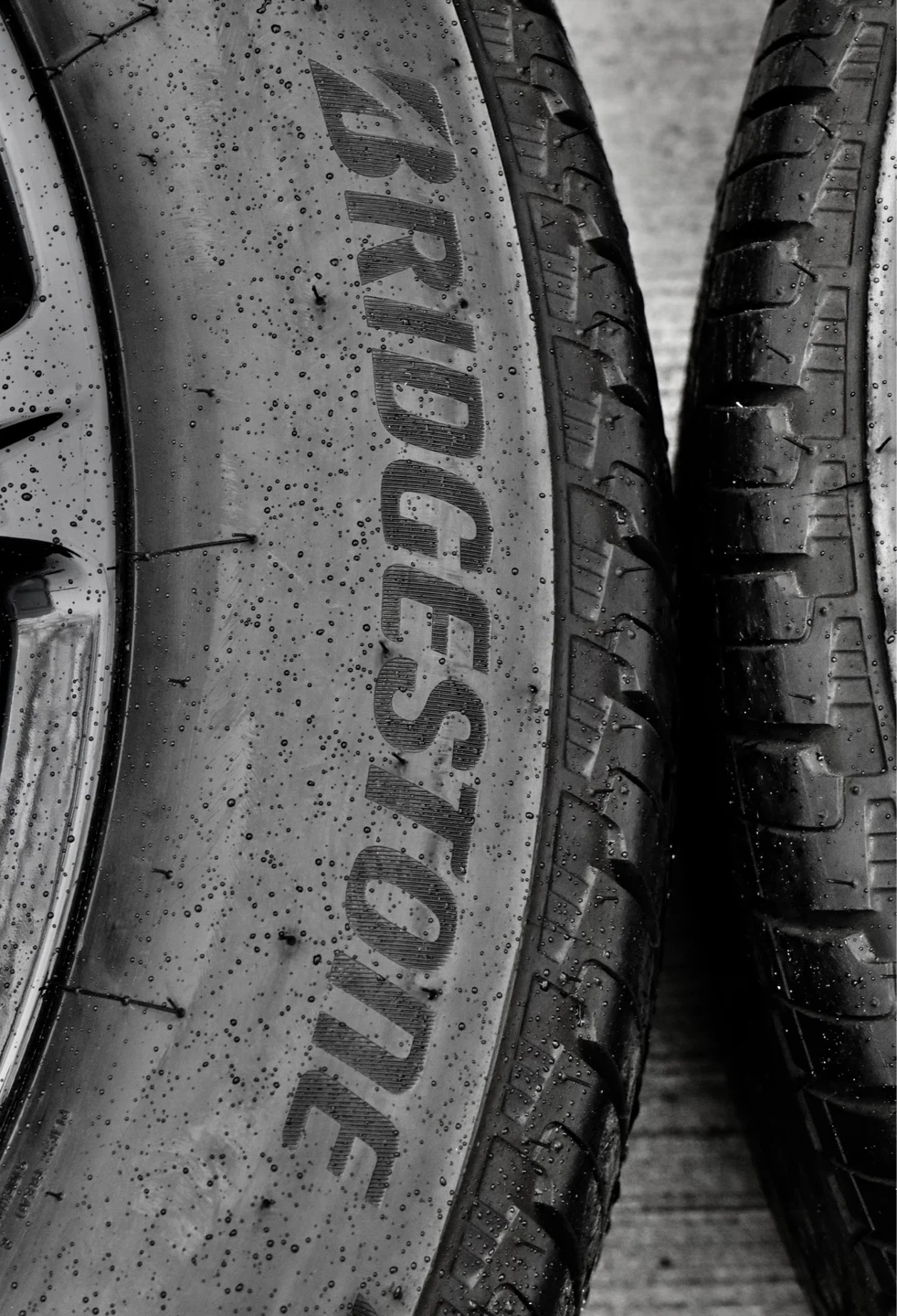 Cadillac Escalade wheels and tire - photo 4
