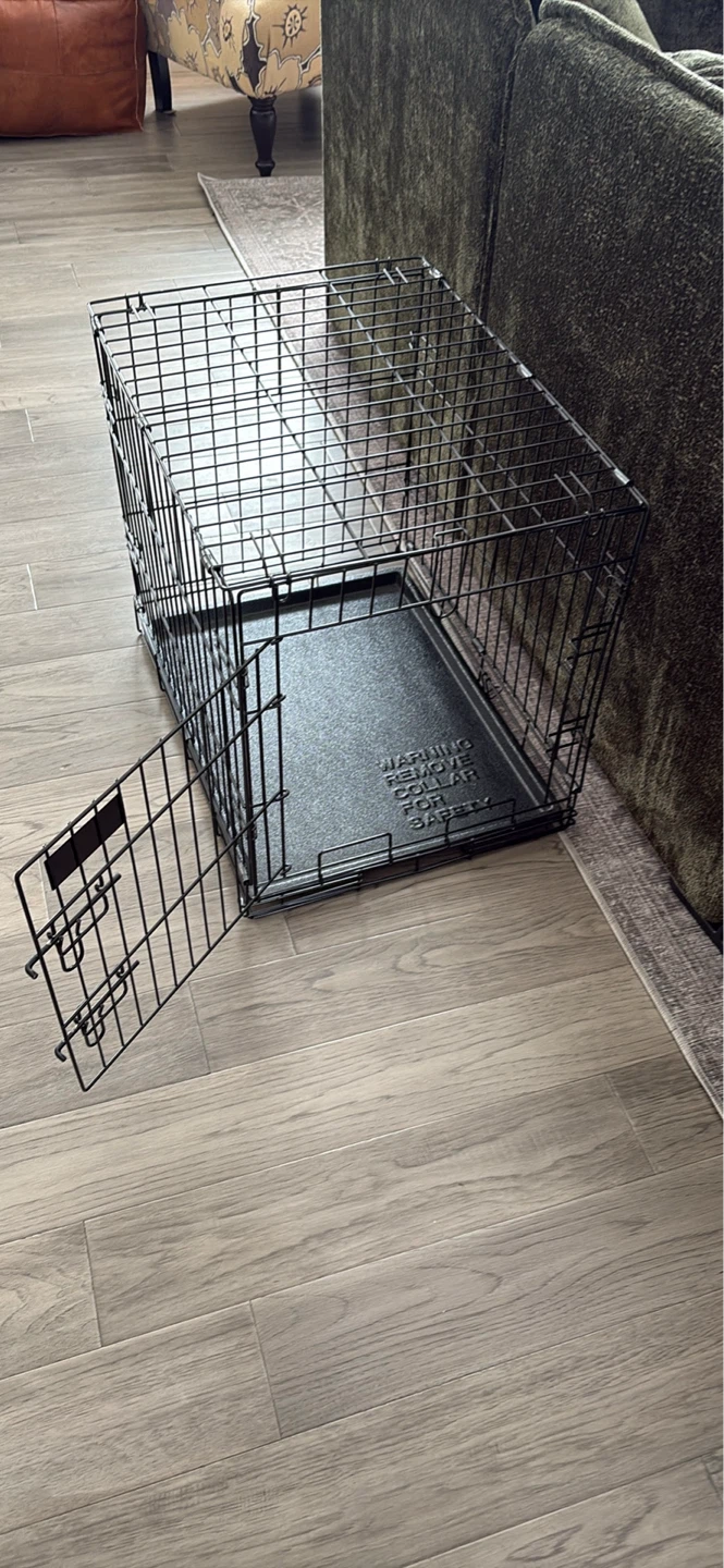 Petmate Wire Dog Crate – Small/Medium - photo 2
