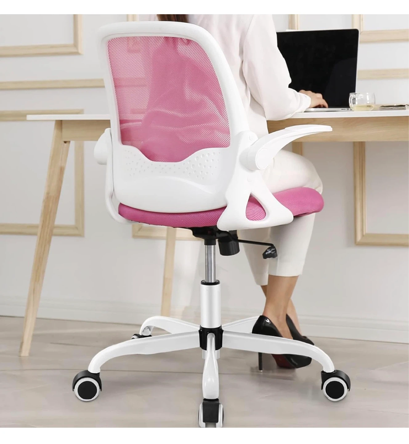 Stylish Pink Ergonomic Office Chair – Like New