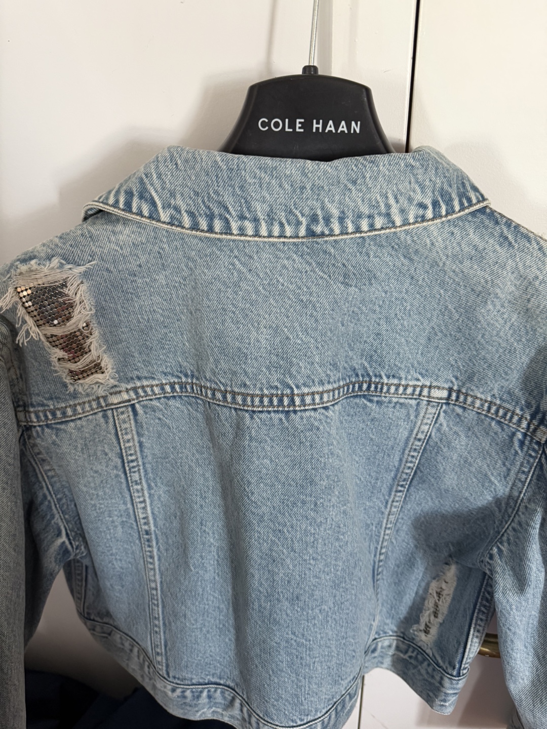 Alice + Olivia Jeans Denim Jacket with sparkly Detail - photo 2