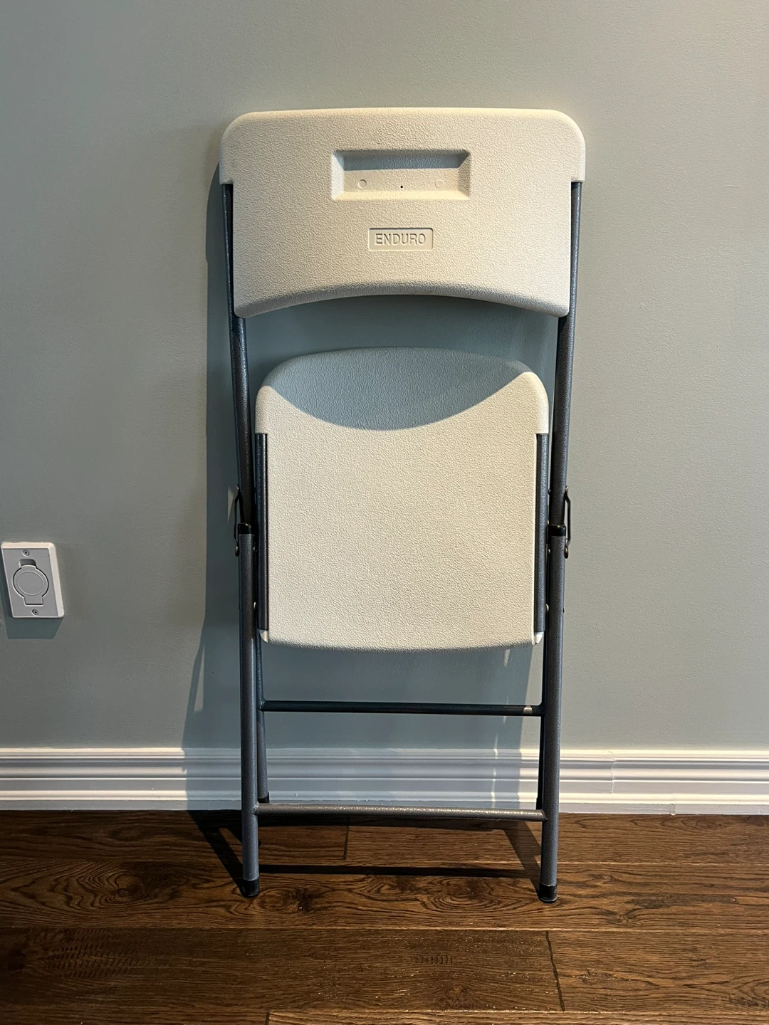 Stong Folding Chair - White Plastic and Metal - photo 3