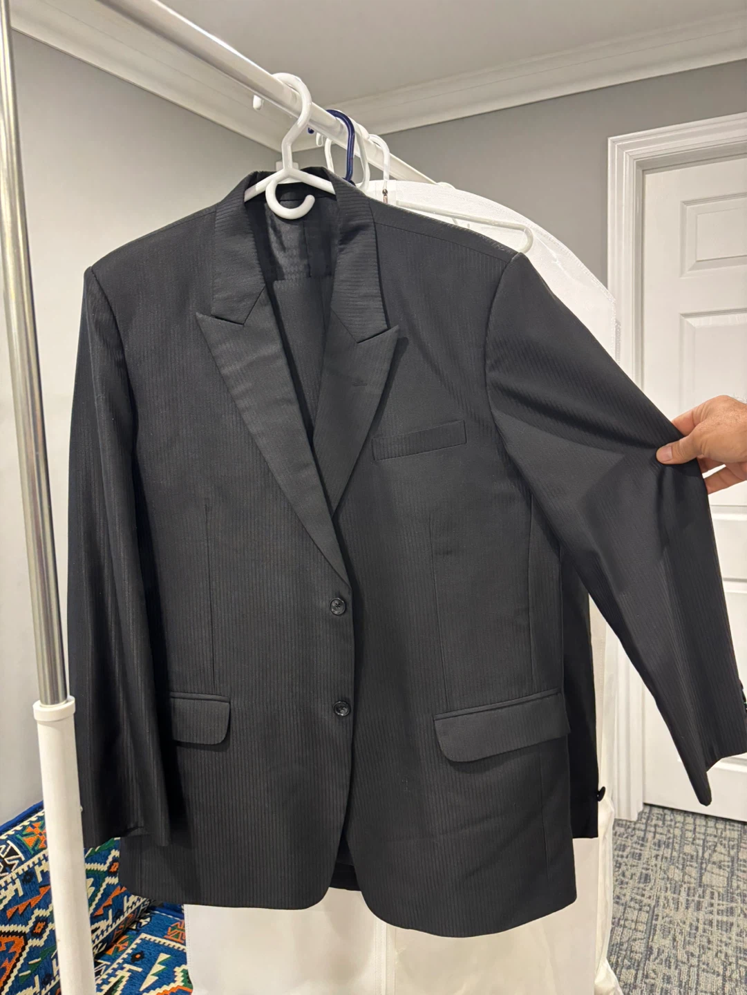 Men’s Black Italian suit with Tie