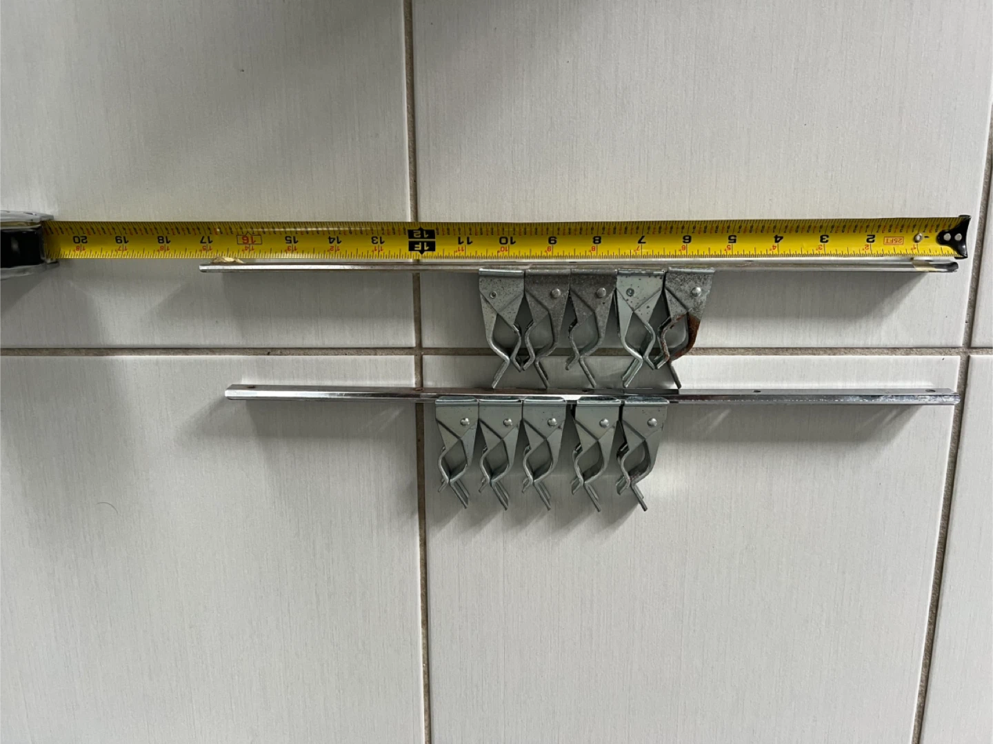Set of 2 Chrome Clips with Metal Bars