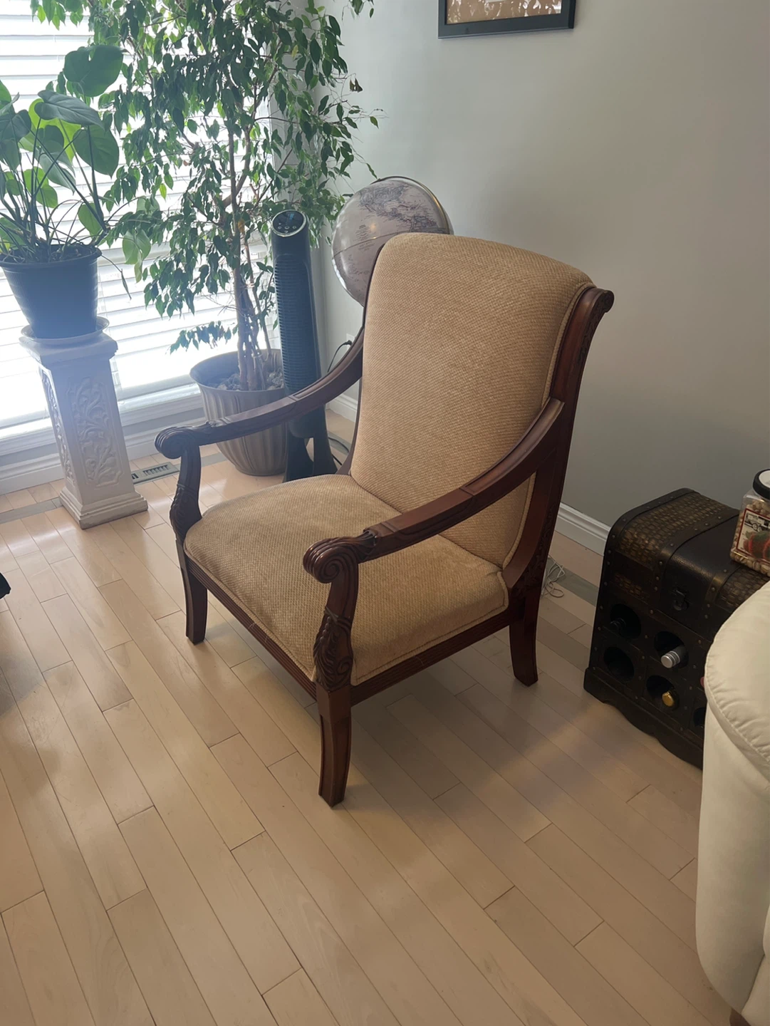 Ornate Accent Armchair - photo 2