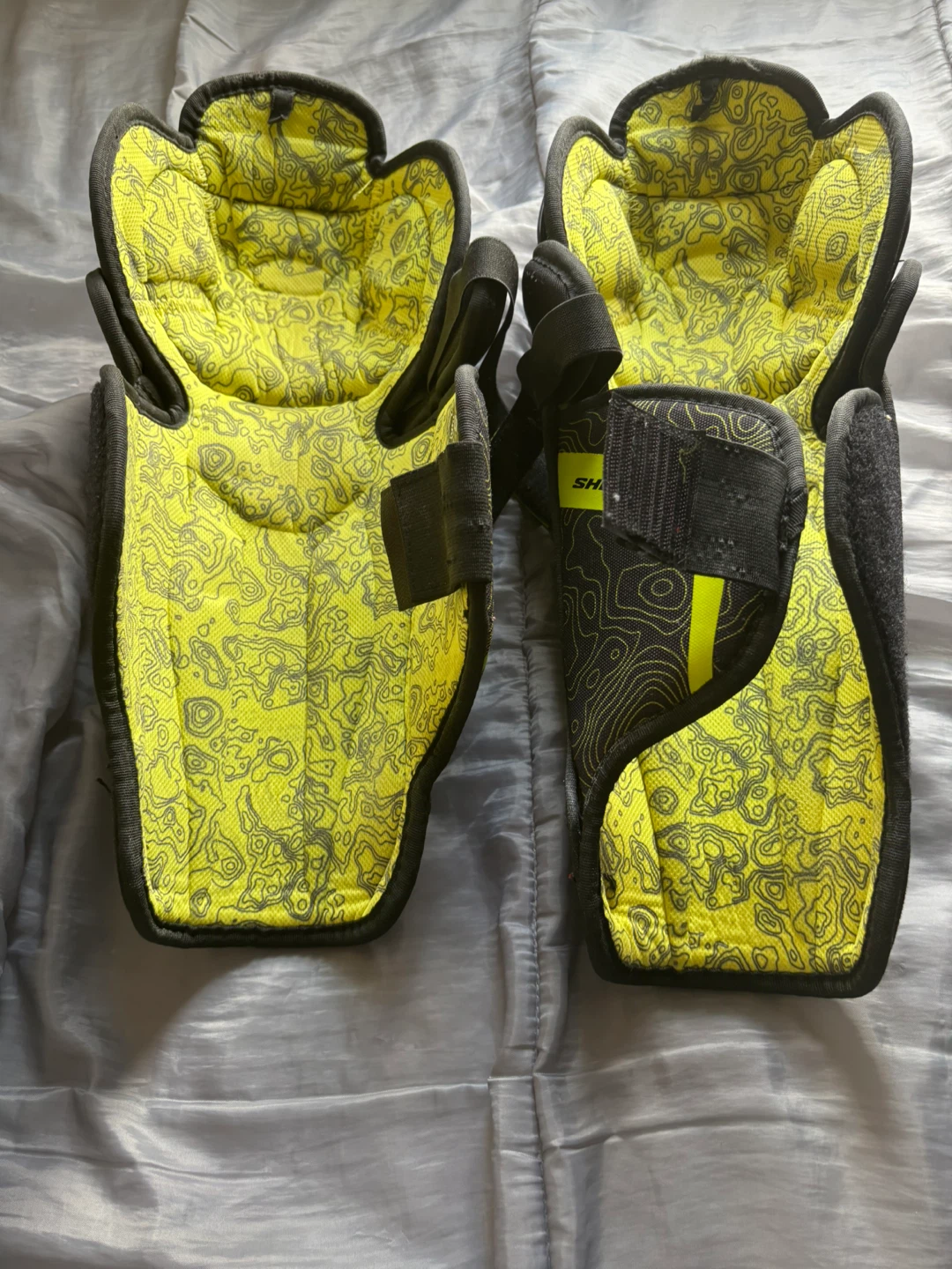 Sherwood Rekker Hockey Shin Guards