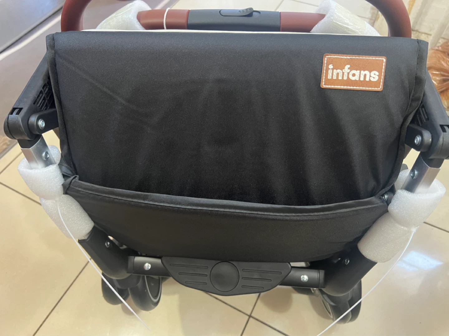 Pink and Black Stroller - photo 3