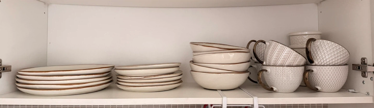 Ceramic Dinnerware Set of 6 each with Brown Rim - photo 3