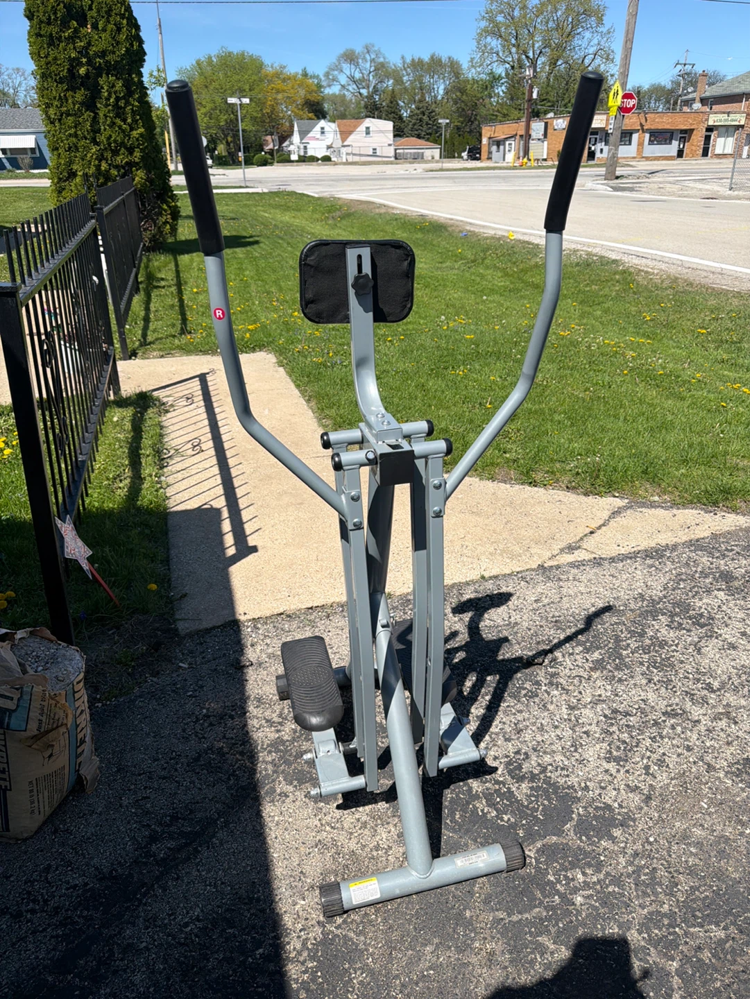 Compact Elliptical Exercise Machine