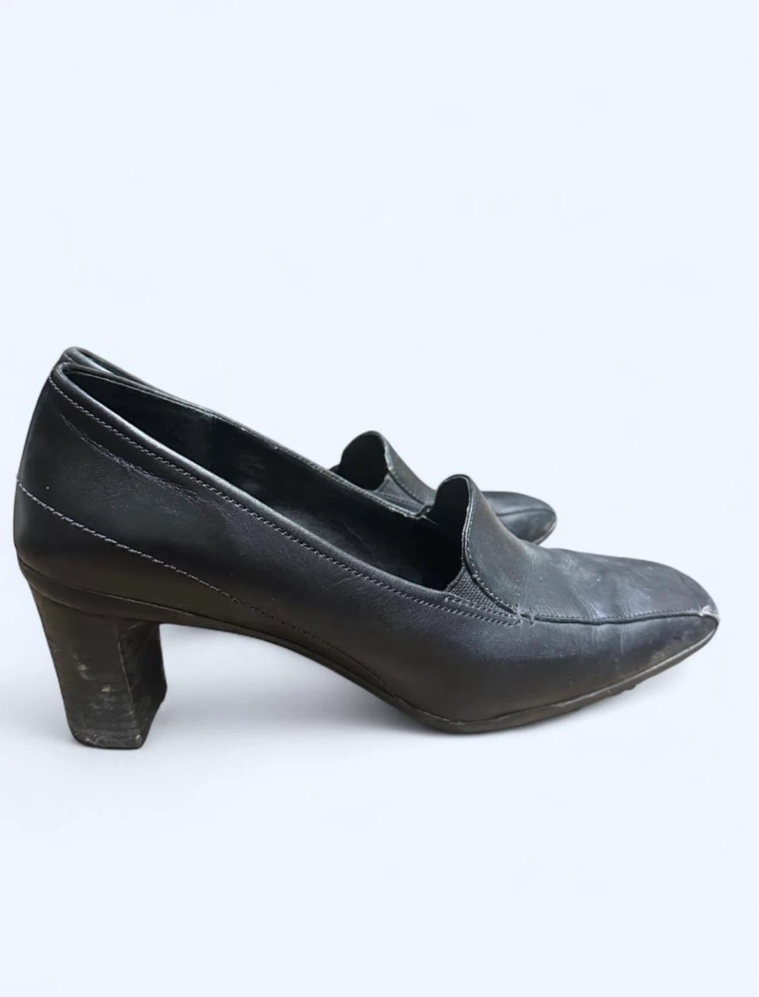 Size 10 - Vintage Rockport Leather Loafer Heels