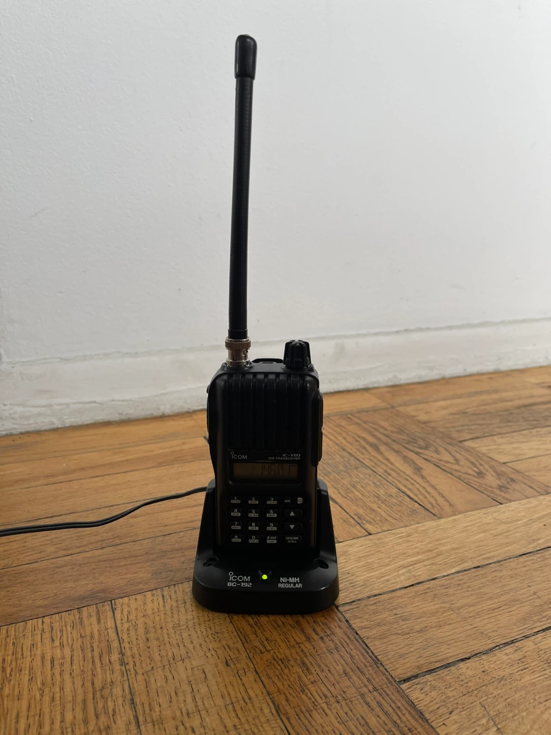 Icom IC-V80 VHF Transceiver with BC-192 Charger - photo 2