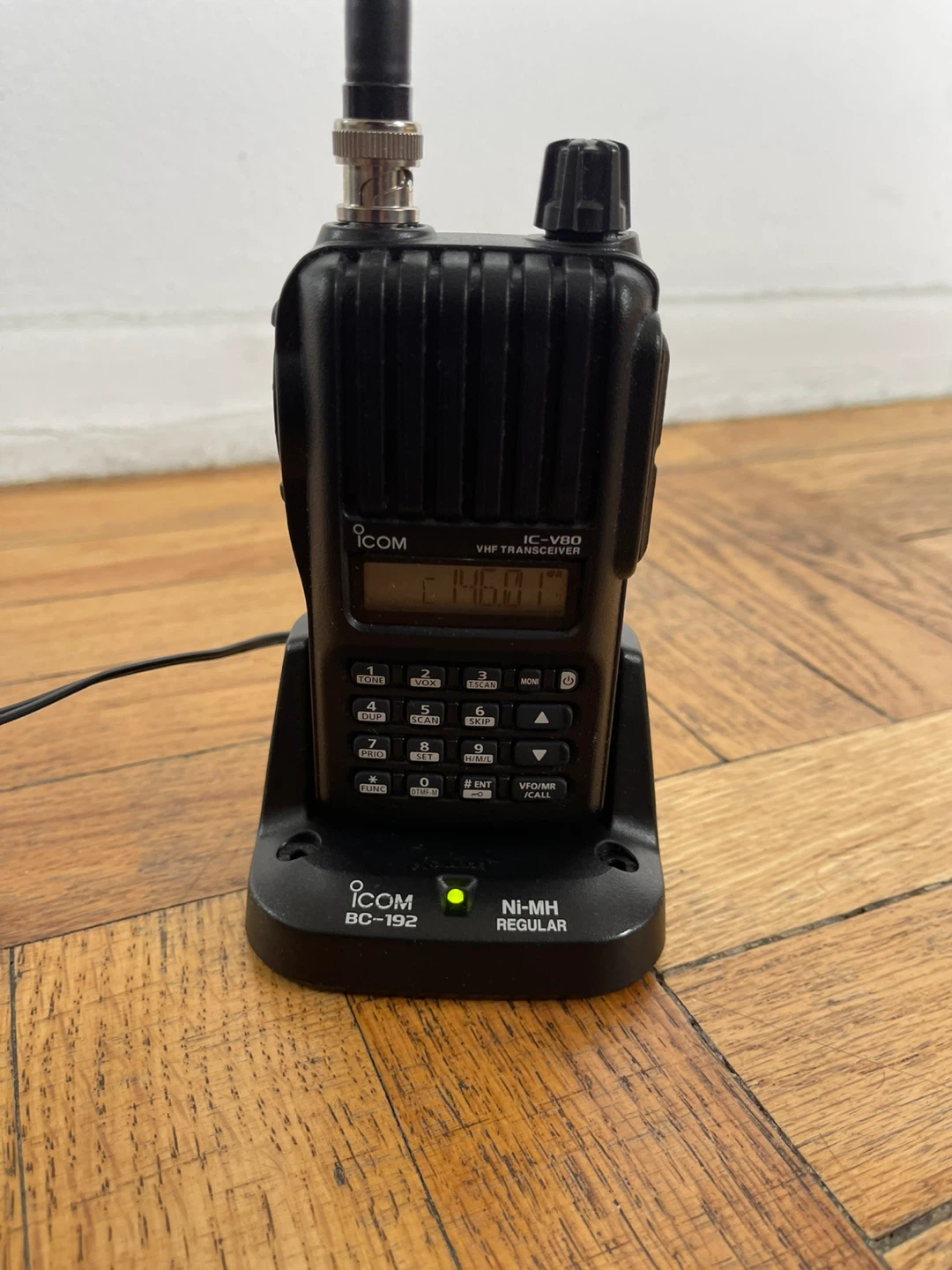 Icom IC-V80 VHF Transceiver with BC-192 Charger - photo 3