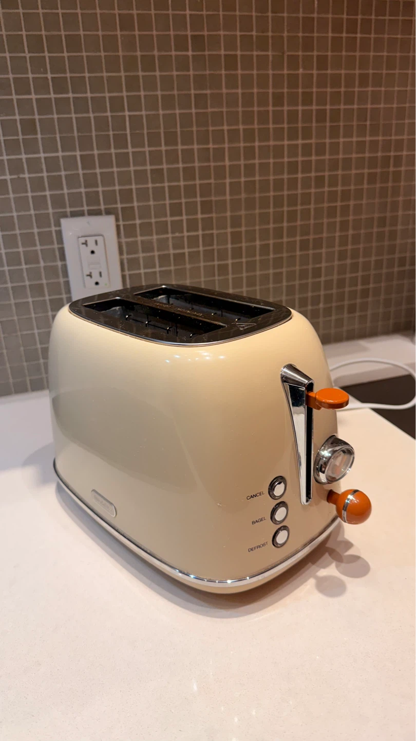 Cream Retro 2-Slice Toaster with Bagel Function - photo 2