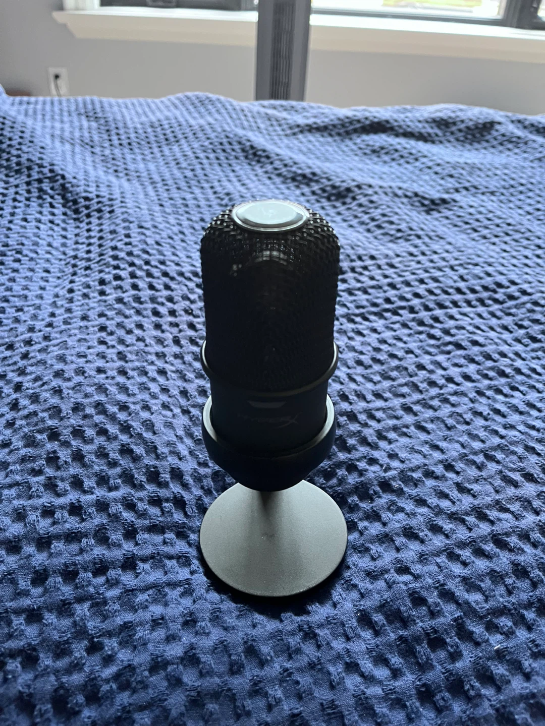 HyperX solo cast Microphone with Stand - photo 2