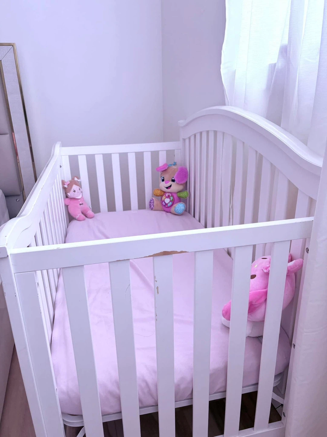 White Baby Crib with Pink Fitted Sheet - photo 2