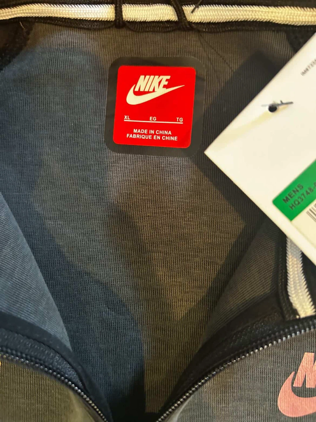 Nike Tech Fleece Full Zip Hoodie and Joggers Set - Men's XL